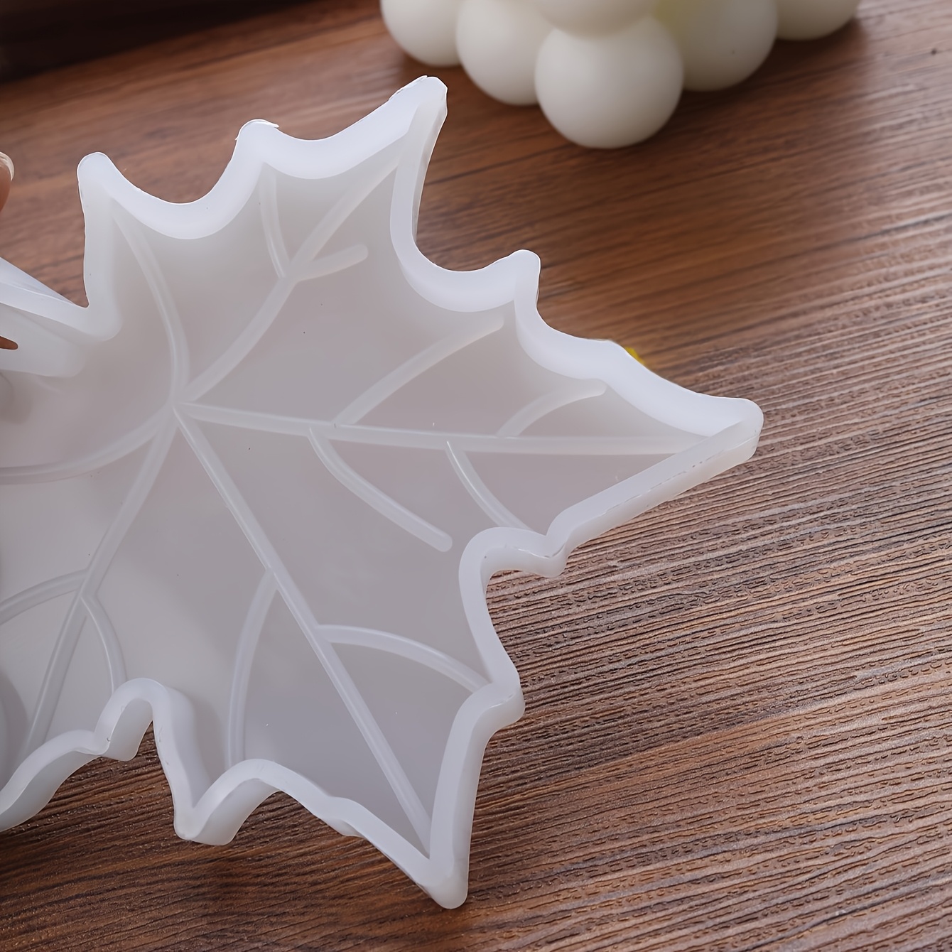 1PC カエデの葉の形をしたシリコンモールド、DIY 石鹸、 - Candle Making Accessories のレビューと価格
